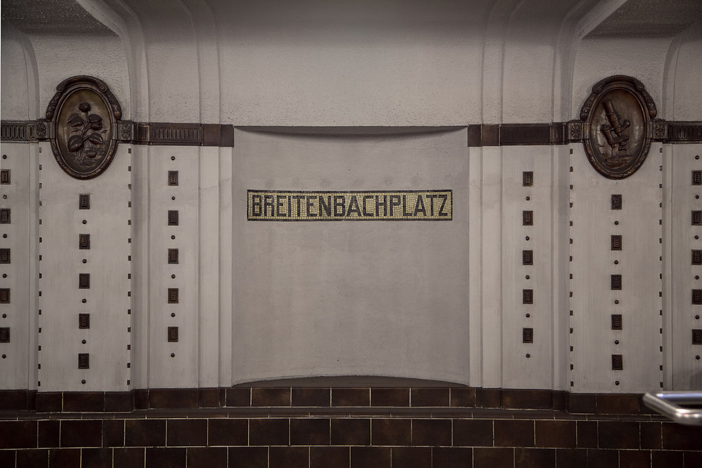 U3 Breitenbachplatz