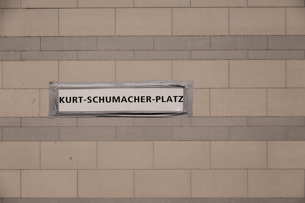 U6 Kurt-Schumacher-Platz